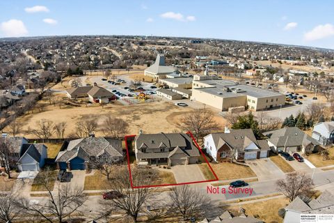 Photo of 5512 S 166 Street, Omaha, NE 68135 (MLS # 22606966)