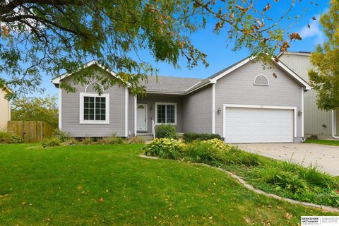 Photo of 6137 N 146th Street, Omaha, NE 68116 (MLS # 22602567)