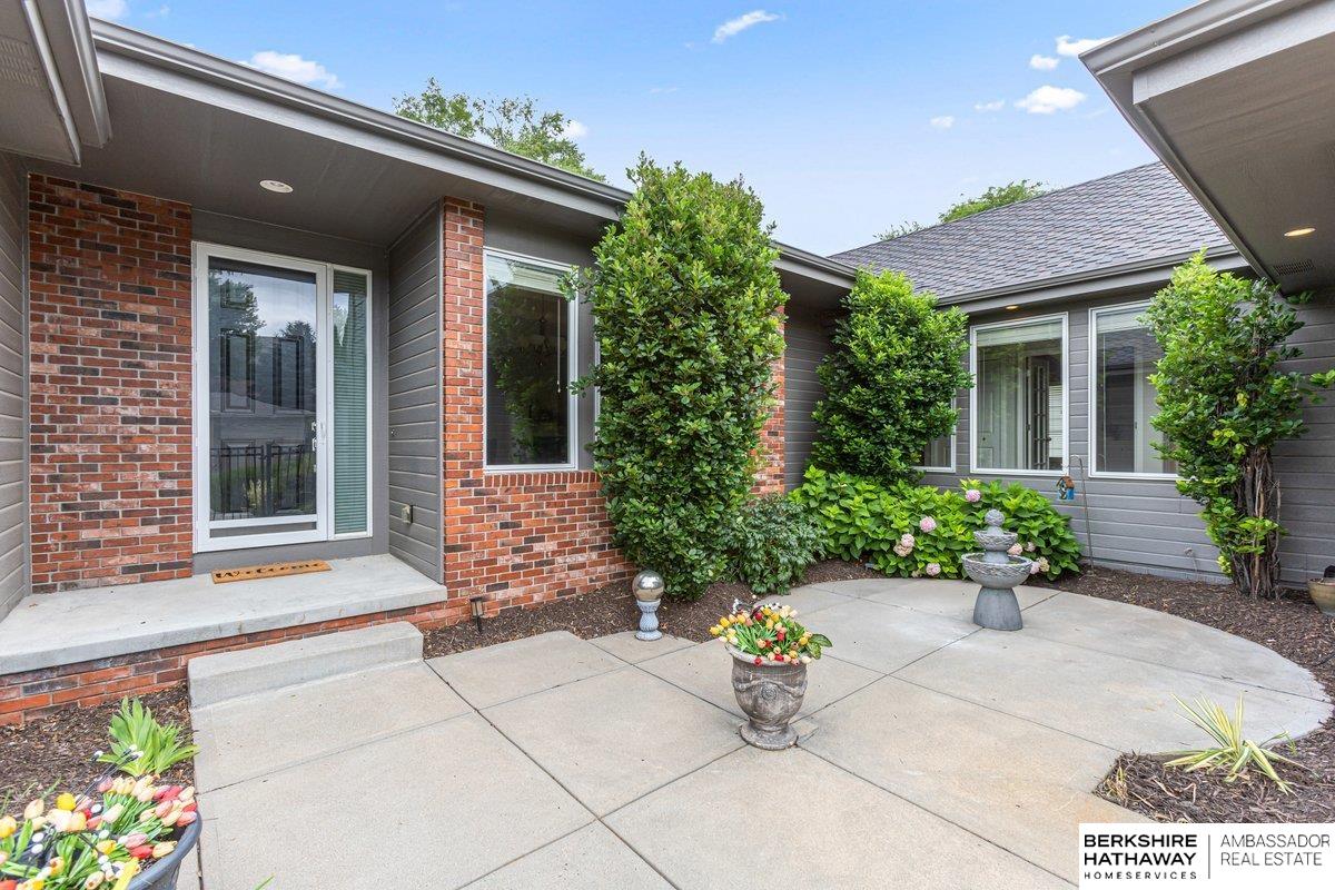 Omaha, Nebraska 68130, United States, 4 Bedrooms Bedrooms, ,3 BathroomsBathrooms,Residential,Active,189535