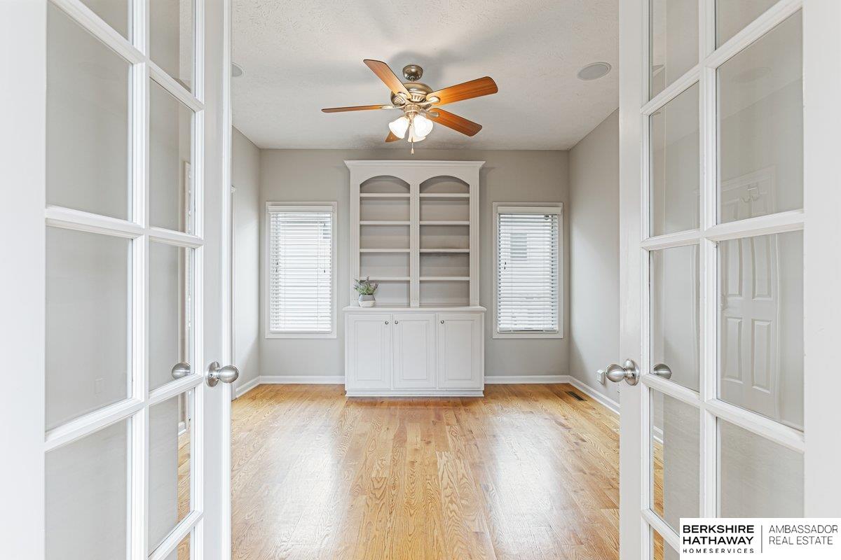 Omaha, Nebraska 68130, United States, 4 Bedrooms Bedrooms, ,3 BathroomsBathrooms,Residential,Active,189535