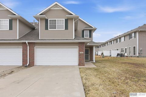 Photo of 17514 Seward Plaza, Omaha, NE 68118 (MLS # 22605758)