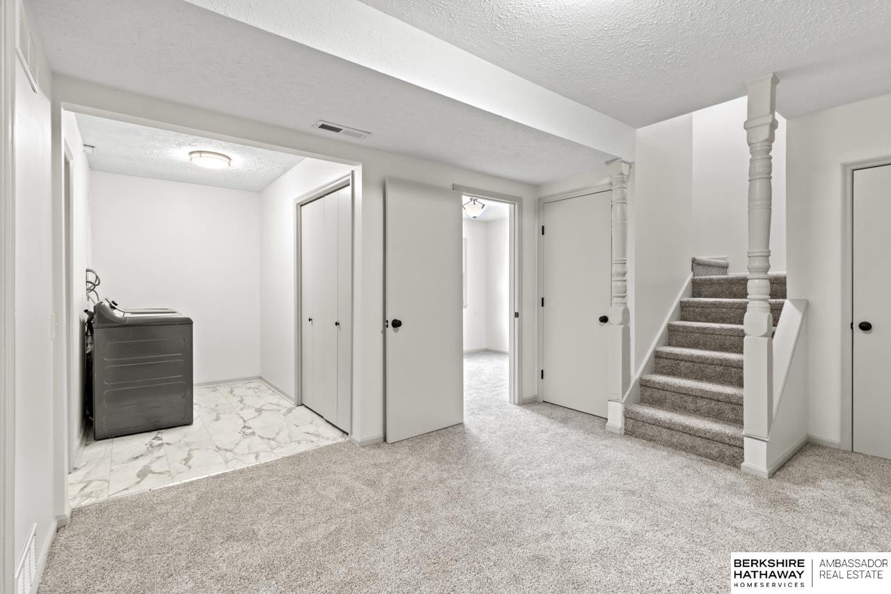 Omaha, Nebraska 68108, United States, 2 Bedrooms Bedrooms, ,2 BathroomsBathrooms,Residential,Pending,135899