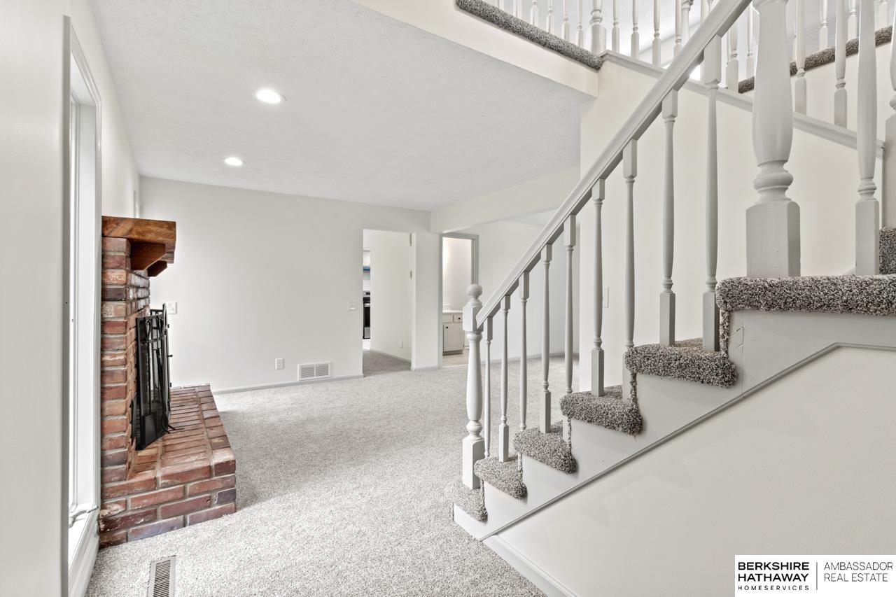 Omaha, Nebraska 68108, United States, 2 Bedrooms Bedrooms, ,2 BathroomsBathrooms,Residential,Pending,135899