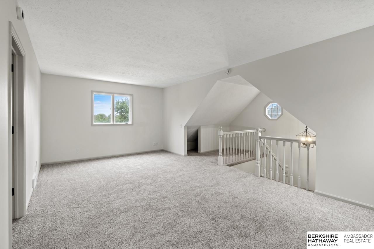 Omaha, Nebraska 68108, United States, 2 Bedrooms Bedrooms, ,2 BathroomsBathrooms,Residential,Pending,135899