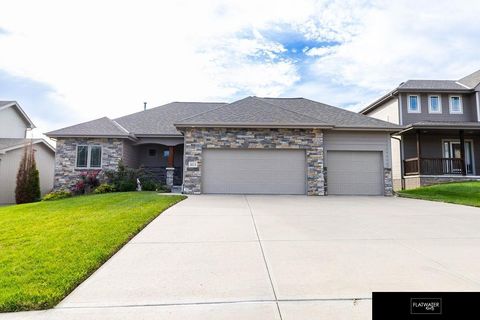 Photo of 4614 S 193 Street, Omaha, NE 68135 (MLS # 22528613)