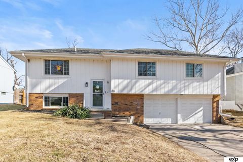 Photo of 6521 S 139Th Avenue Circle, Omaha, NE 68137 (MLS # 22604088)
