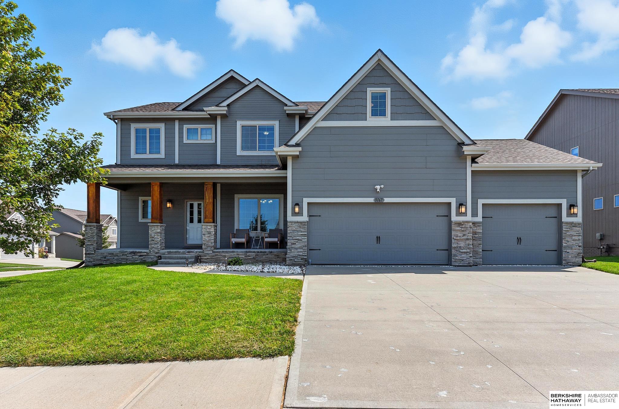 Omaha, Nebraska 68116, United States, 4 Bedrooms Bedrooms, ,2 BathroomsBathrooms,Residential,Pending,215576