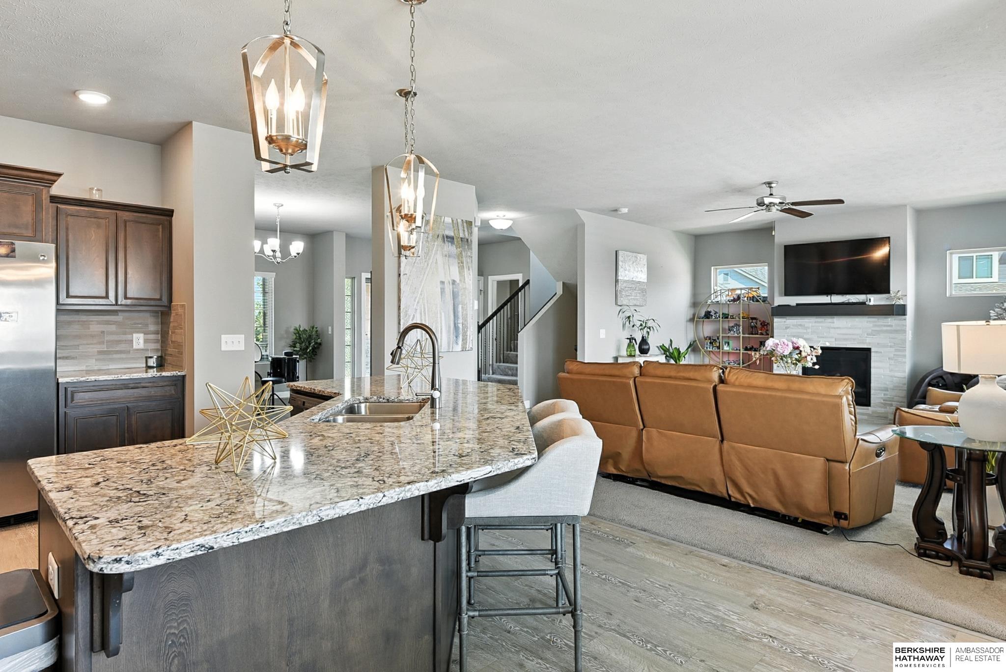 Omaha, Nebraska 68116, United States, 4 Bedrooms Bedrooms, ,2 BathroomsBathrooms,Residential,Pending,215576