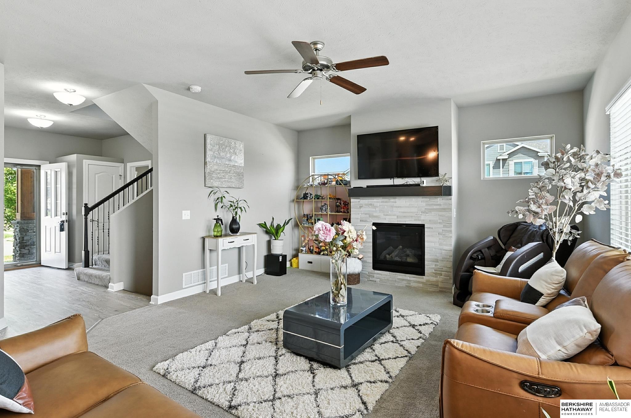 Omaha, Nebraska 68116, United States, 4 Bedrooms Bedrooms, ,2 BathroomsBathrooms,Residential,Pending,215576