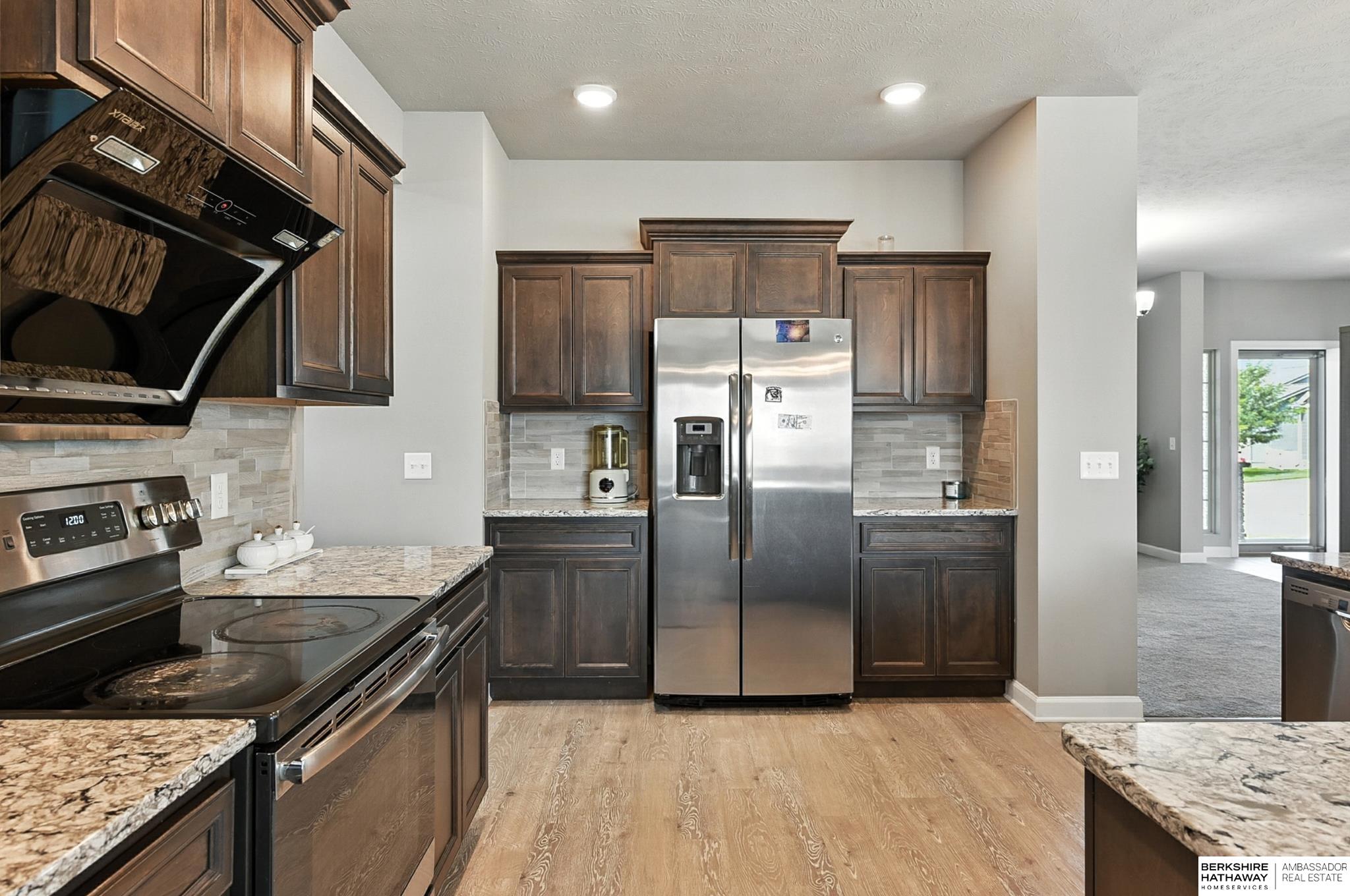 Omaha, Nebraska 68116, United States, 4 Bedrooms Bedrooms, ,2 BathroomsBathrooms,Residential,Pending,215576