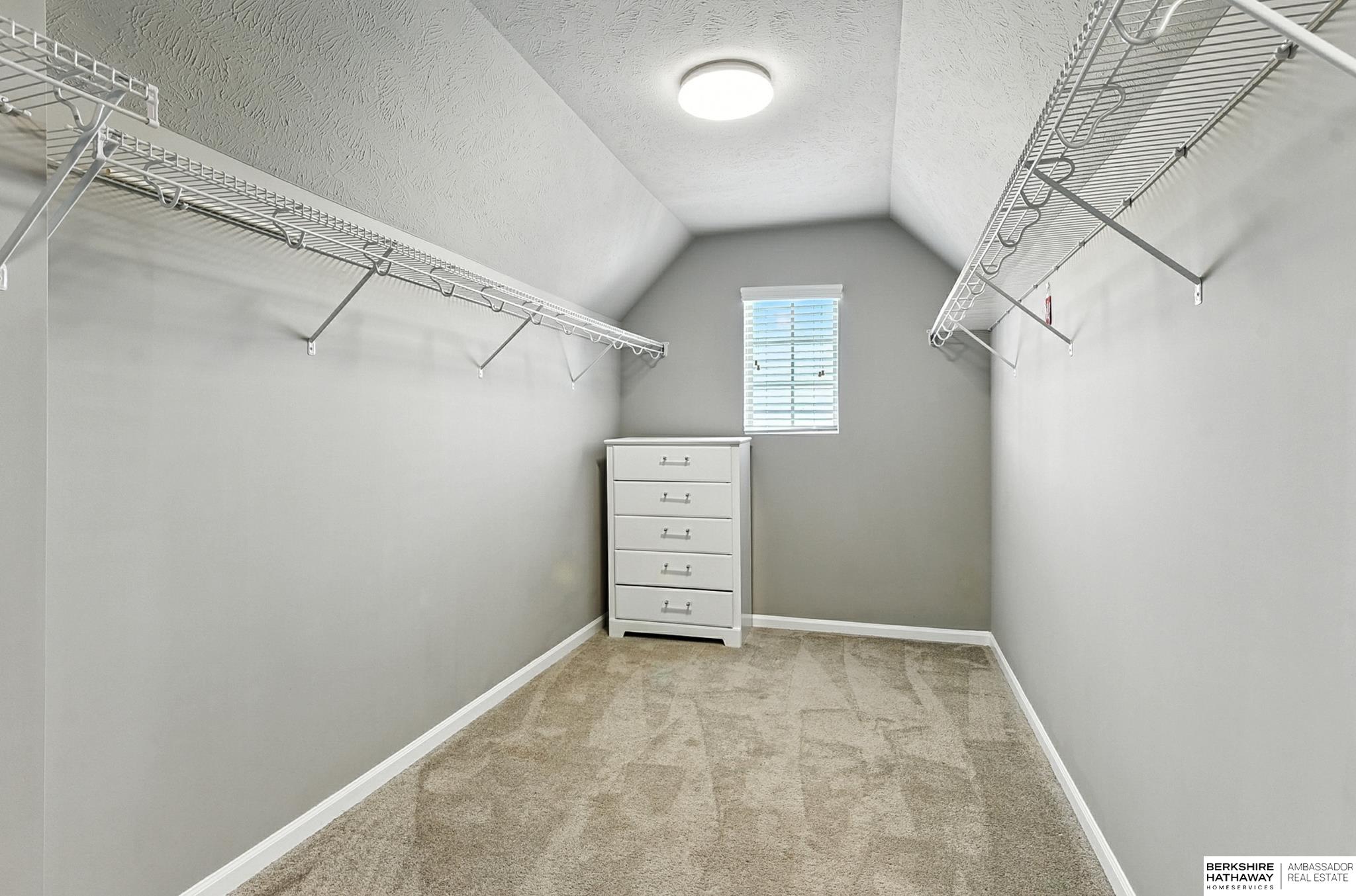 Omaha, Nebraska 68116, United States, 4 Bedrooms Bedrooms, ,2 BathroomsBathrooms,Residential,Pending,215576