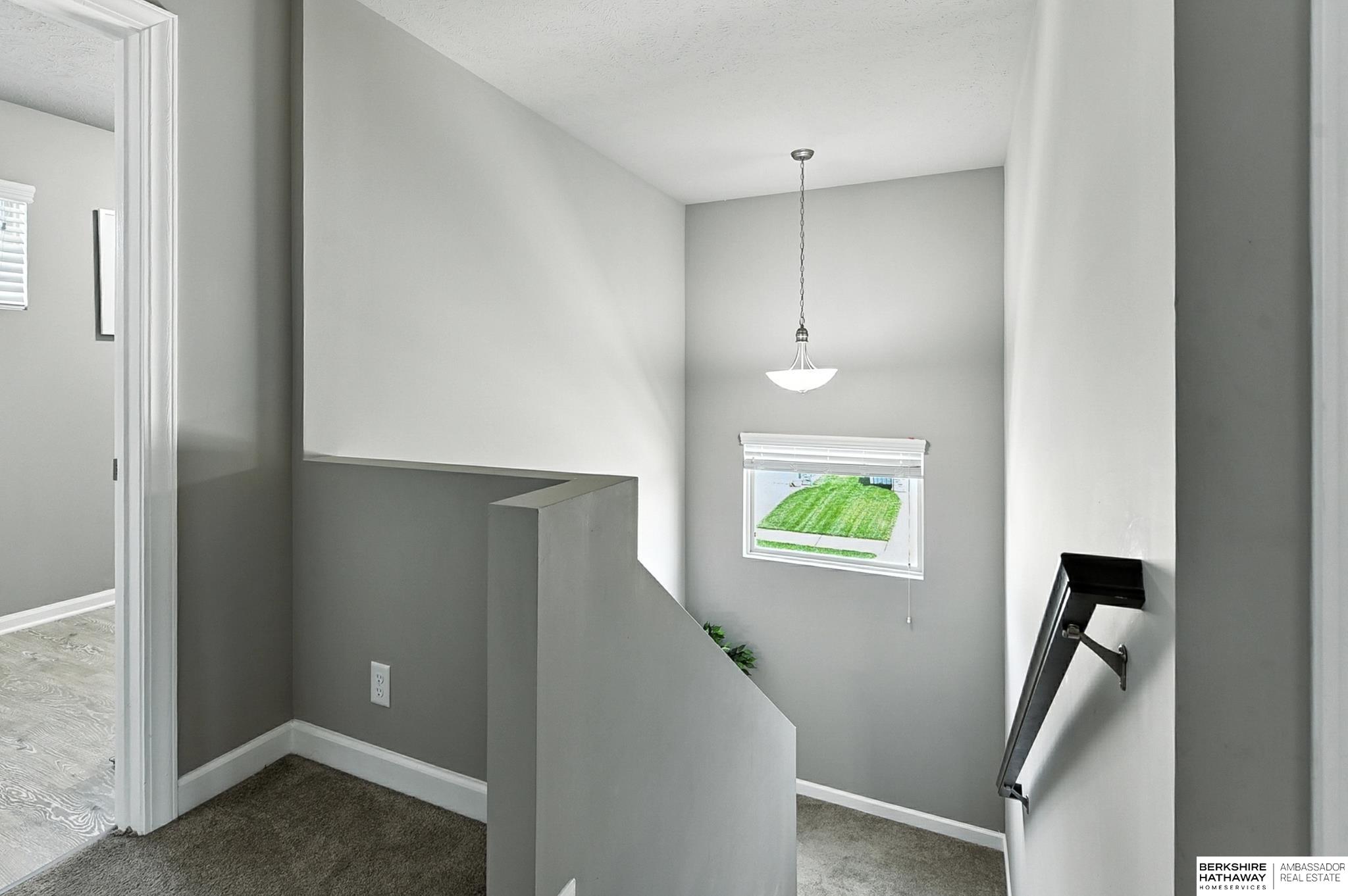 Omaha, Nebraska 68116, United States, 4 Bedrooms Bedrooms, ,2 BathroomsBathrooms,Residential,Pending,215576