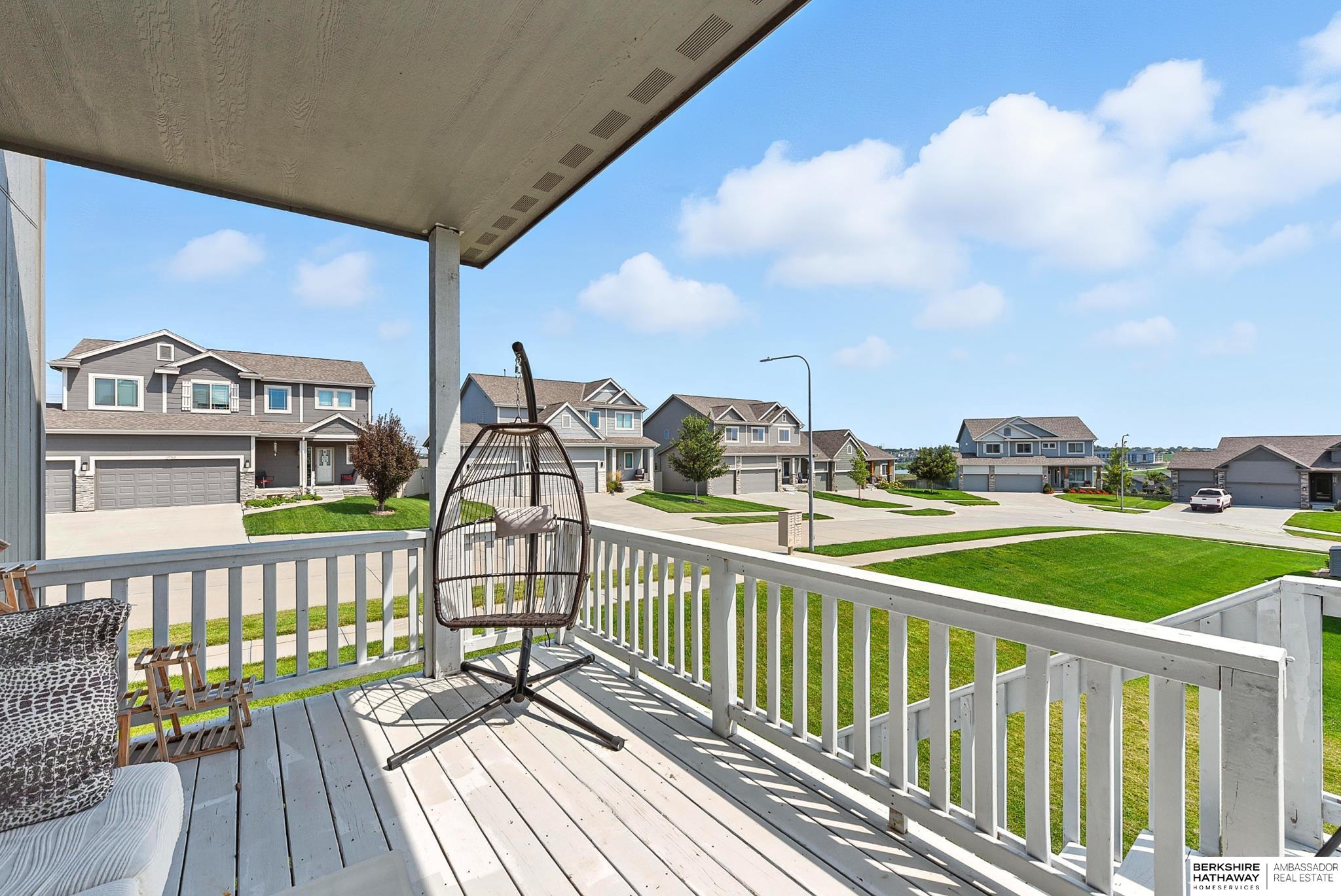 Omaha, Nebraska 68116, United States, 4 Bedrooms Bedrooms, ,2 BathroomsBathrooms,Residential,Pending,215576