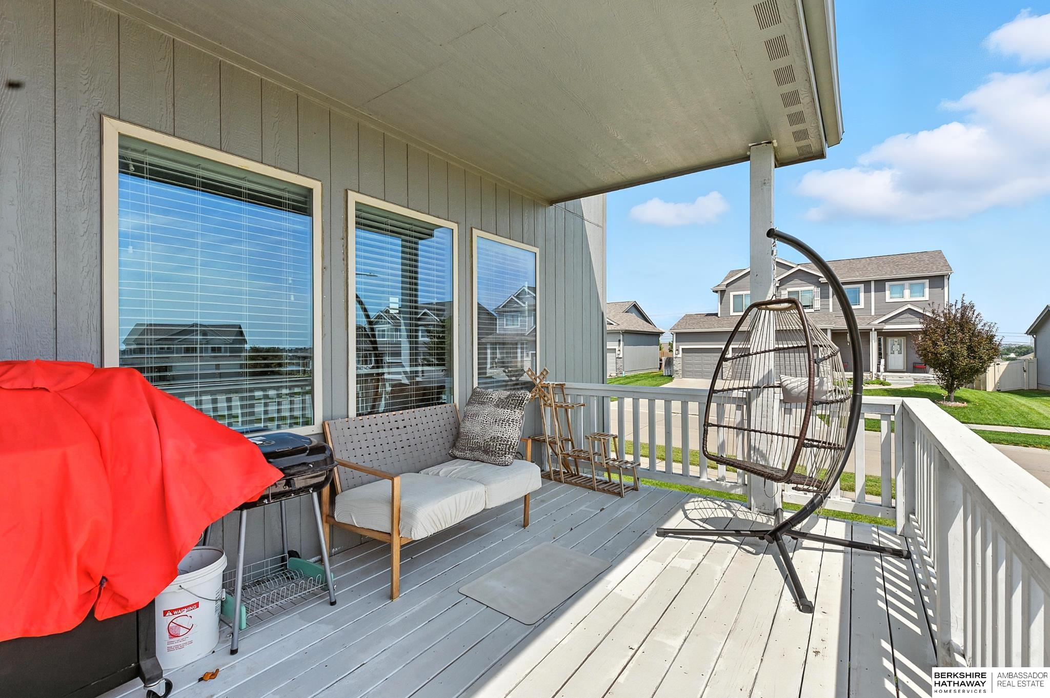 Omaha, Nebraska 68116, United States, 4 Bedrooms Bedrooms, ,2 BathroomsBathrooms,Residential,Pending,215576