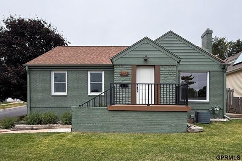 Photo of 2502 N 60Th Street, Omaha, NE 68104 (MLS # 22534489)