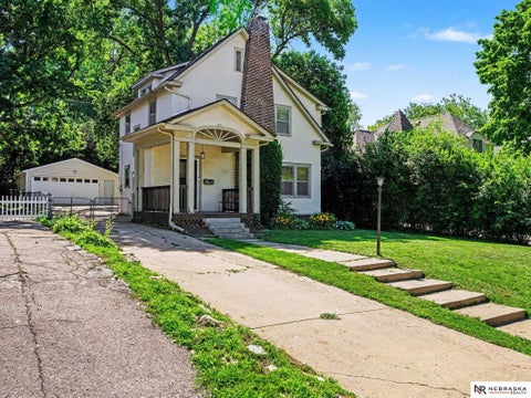 Photo of 111 S 50th Street, Omaha, NE 68132 (MLS # 22617857)