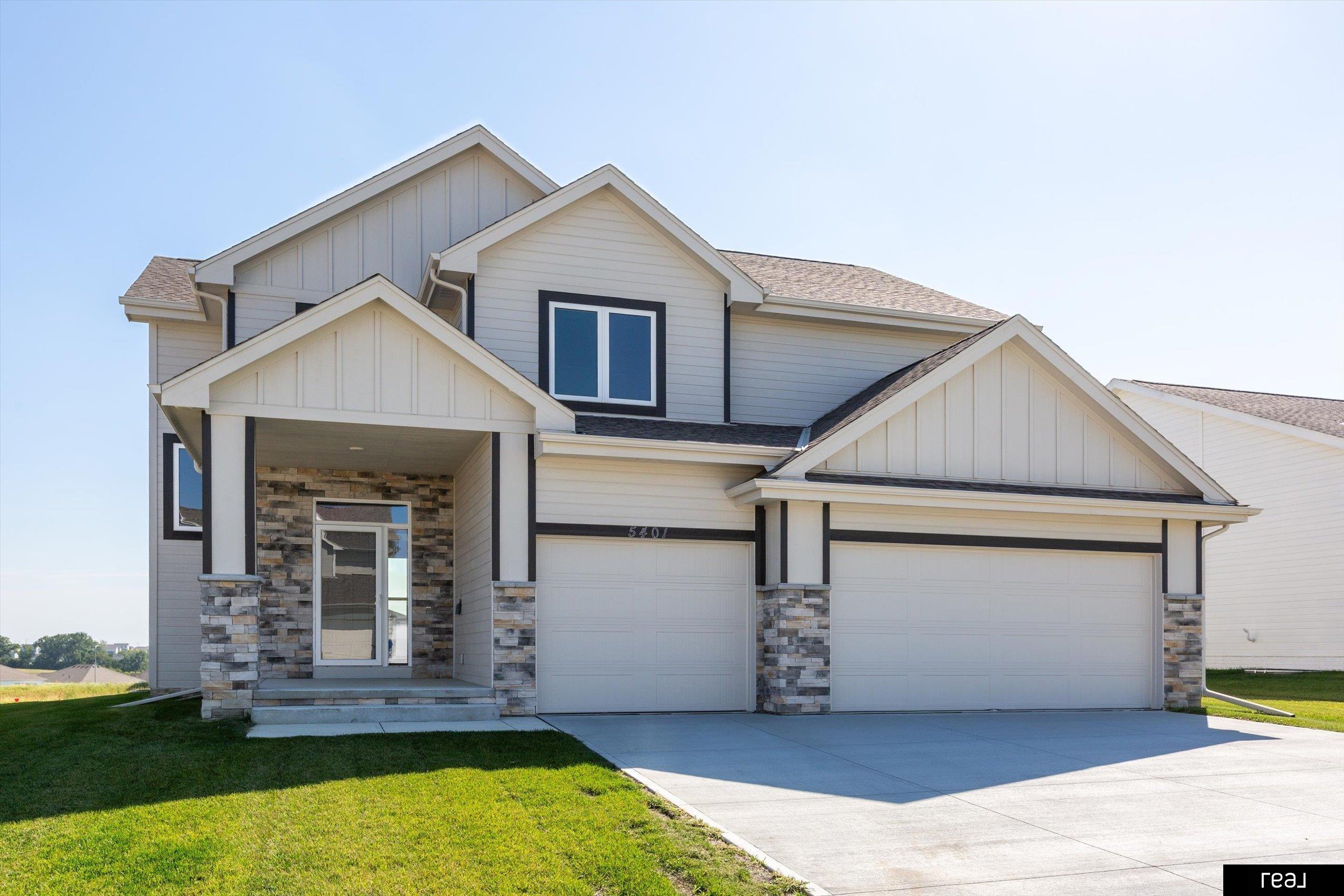 Elkhorn, Nebraska 68022, United States, 4 Bedrooms Bedrooms, ,2 BathroomsBathrooms,Residential,Active,204346