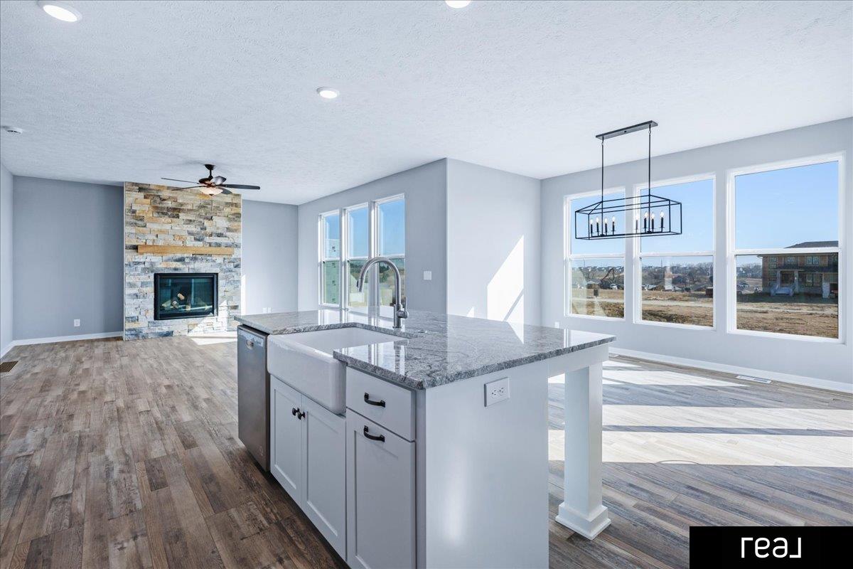 Elkhorn, Nebraska 68022, United States, 4 Bedrooms Bedrooms, ,2 BathroomsBathrooms,Residential,Active,204346