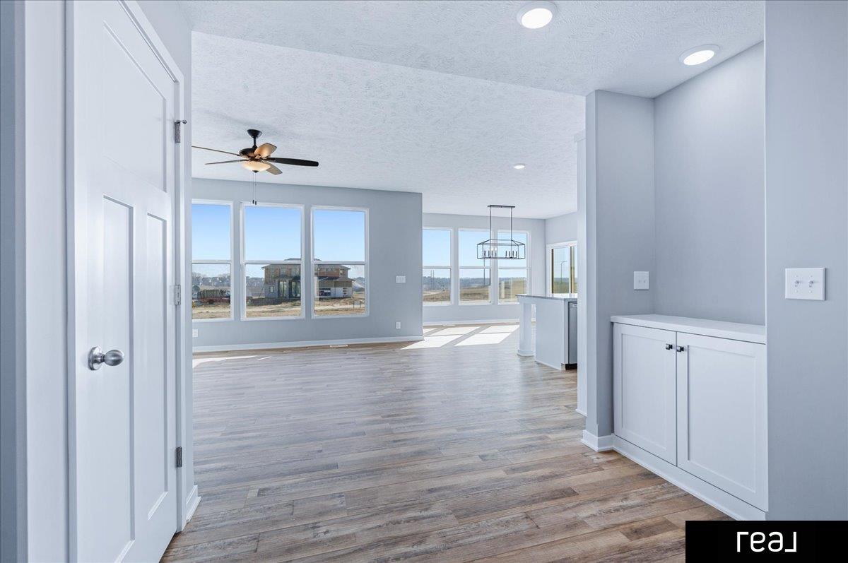 Elkhorn, Nebraska 68022, United States, 4 Bedrooms Bedrooms, ,2 BathroomsBathrooms,Residential,Active,204346