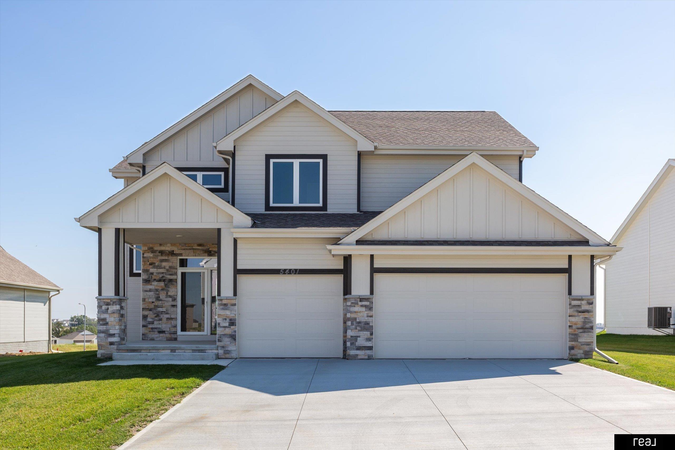 Elkhorn, Nebraska 68022, United States, 4 Bedrooms Bedrooms, ,2 BathroomsBathrooms,Residential,Active,204346