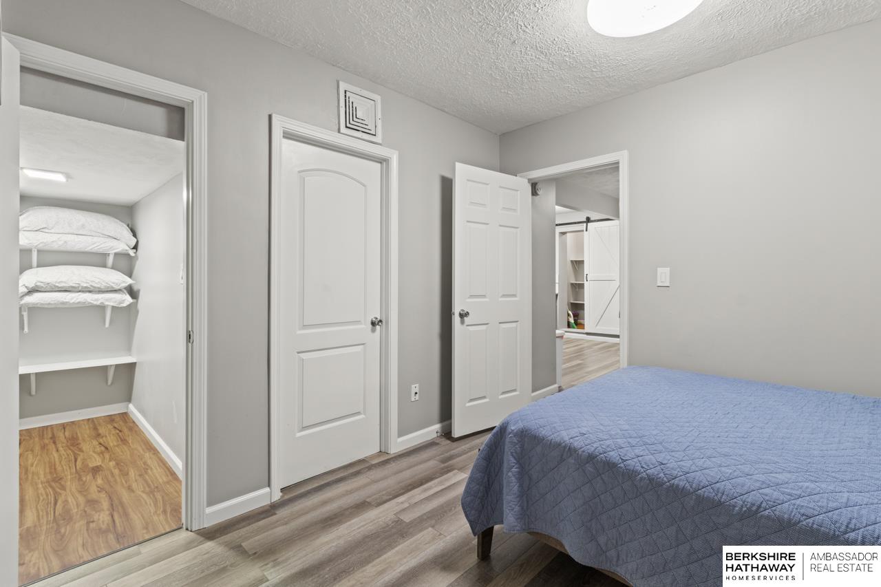 Omaha, Nebraska 68108, United States, 5 Bedrooms Bedrooms, ,3 BathroomsBathrooms,Residential,Active,240046