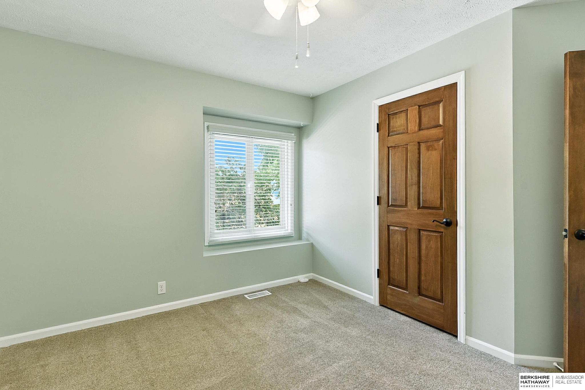 Omaha, Nebraska 68138, United States, 3 Bedrooms Bedrooms, ,2 BathroomsBathrooms,Residential,Active,174734