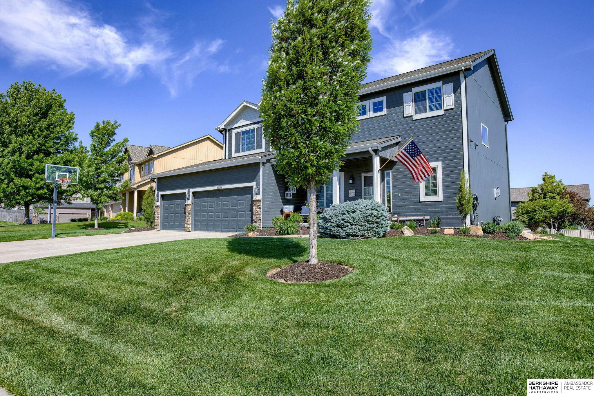 Omaha, Nebraska 68116, United States, 4 Bedrooms Bedrooms, ,3 BathroomsBathrooms,Residential,Active,143140