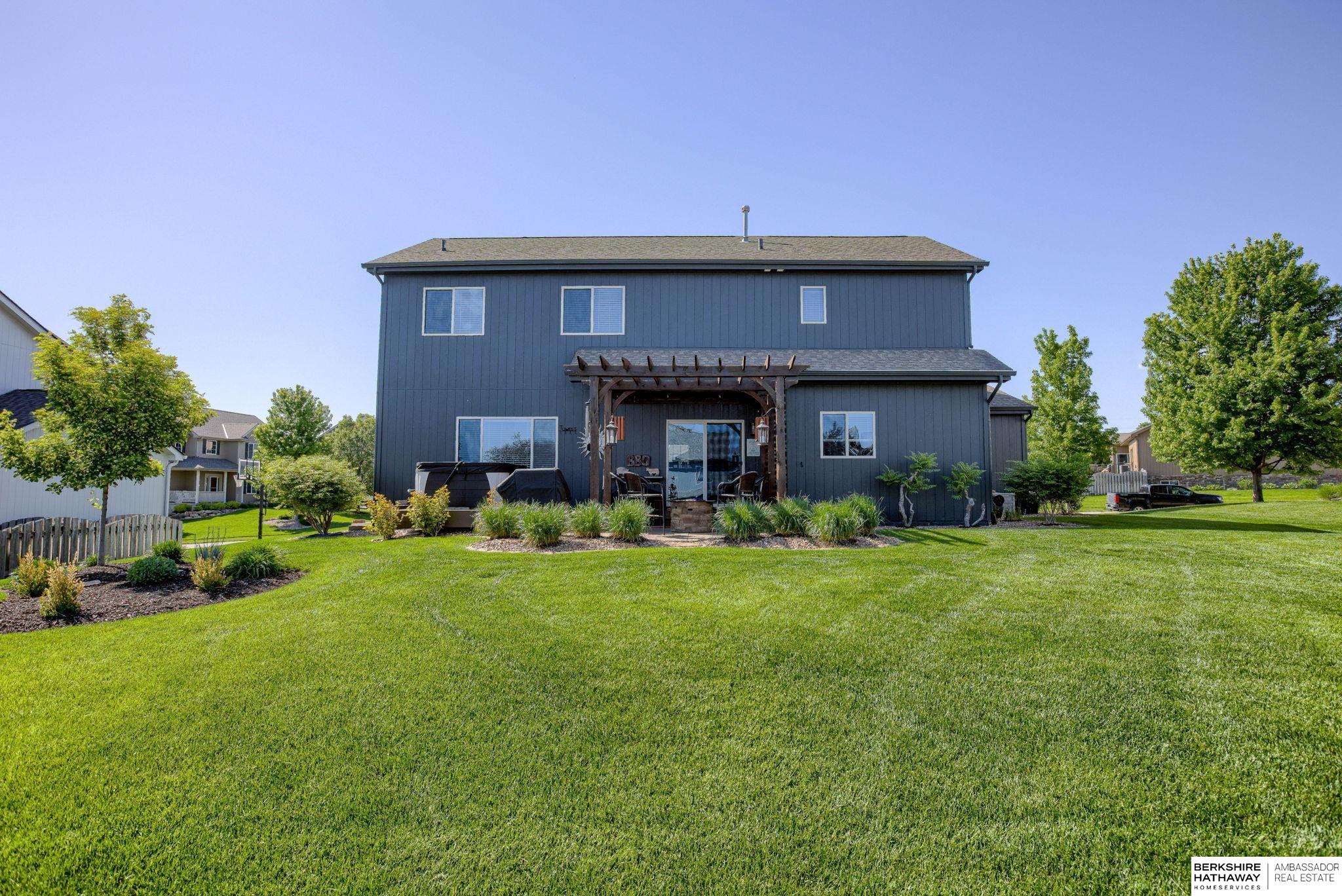 Omaha, Nebraska 68116, United States, 4 Bedrooms Bedrooms, ,3 BathroomsBathrooms,Residential,Active,143140