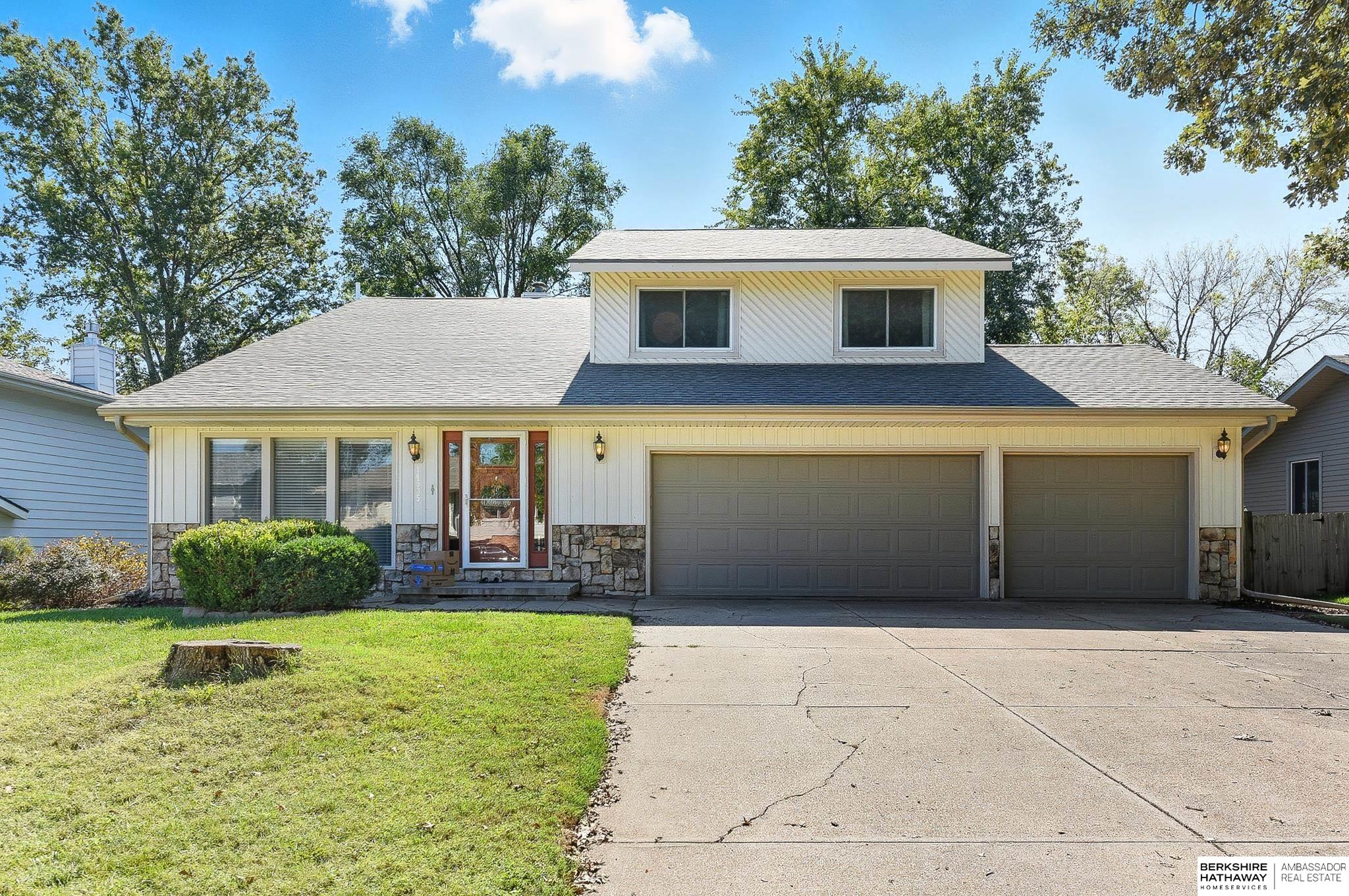 Omaha, Nebraska 68137, United States, 4 Bedrooms Bedrooms, ,3 BathroomsBathrooms,Residential,Active,217689