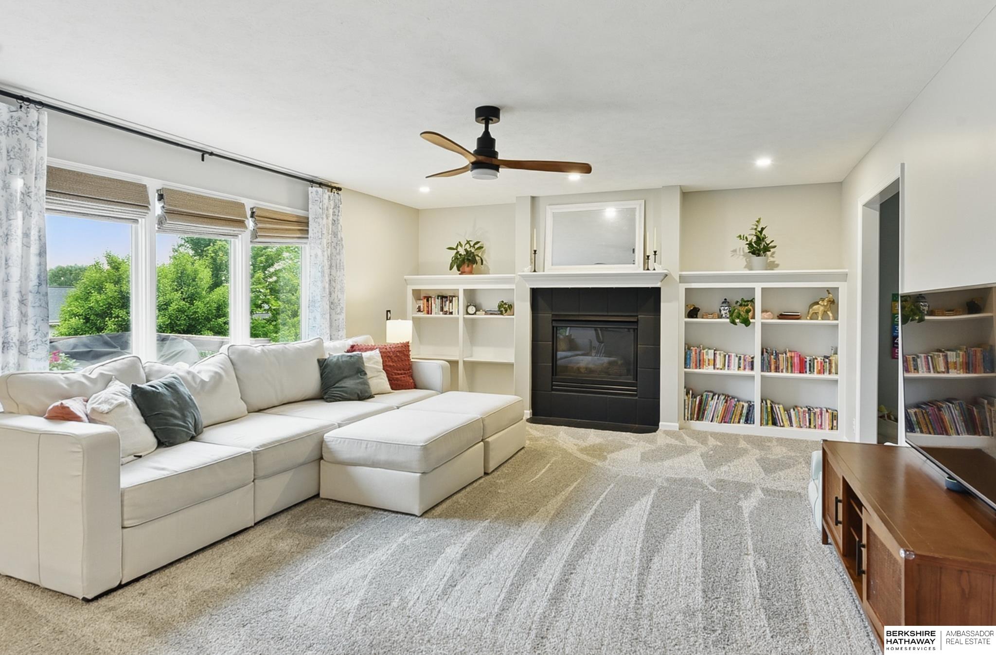 Omaha, Nebraska 68130, United States, 4 Bedrooms Bedrooms, ,3 BathroomsBathrooms,Residential,Active,151055