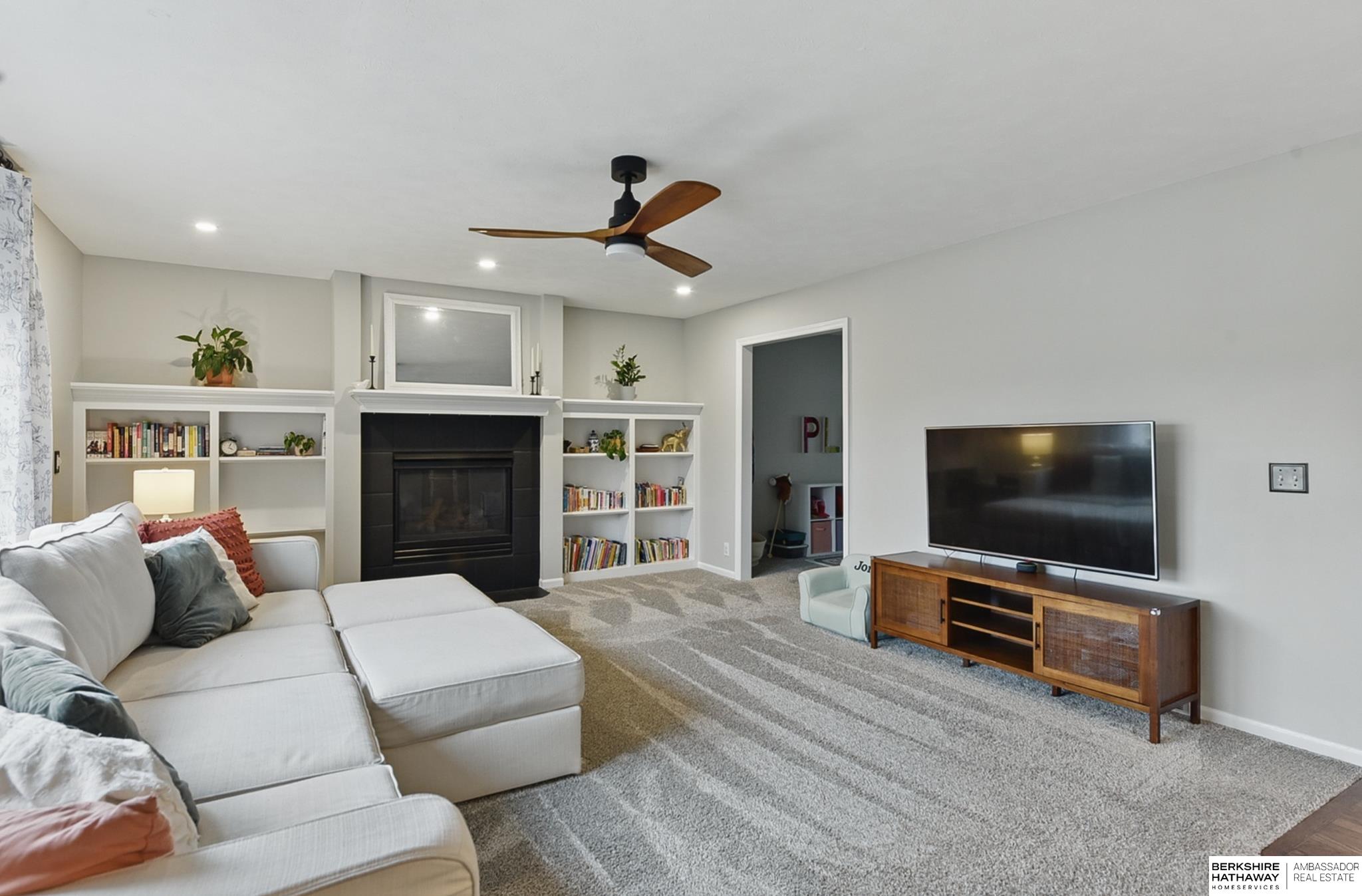 Omaha, Nebraska 68130, United States, 4 Bedrooms Bedrooms, ,3 BathroomsBathrooms,Residential,Active,151055