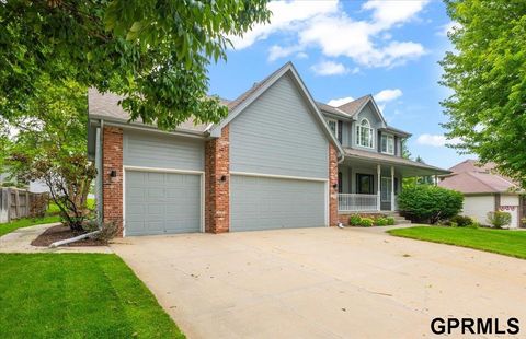 Photo of 1020 E Cary Street, Papillion, NE 68046 (MLS # 22530865) Photo of 1020 E Cary Street, Papillion, NE 68046 (MLS # 22530865)