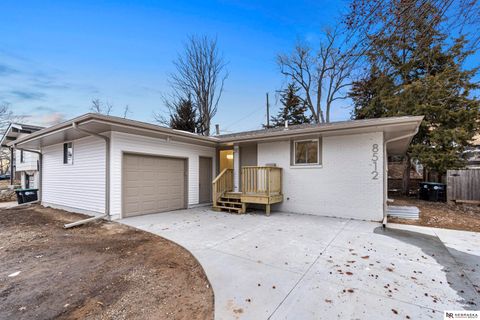 Photo of 8512 Grand Ave Ave, Omaha, NE 68134 (MLS # 22604958)