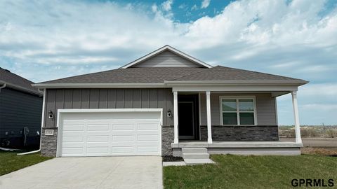 Photo of 18468 Aurora Street, Omaha, NE 68136 (MLS # 22610434)