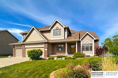 Photo of 5004 Westlake Circle, Papillion, NE 68133 (MLS # 22527680)