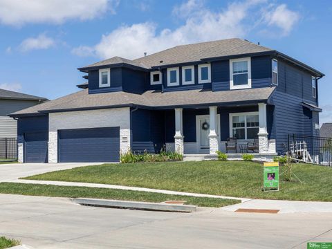 Photo of 6531 S 208th Avenue, Omaha, NE 68022 (MLS # 22523821)
