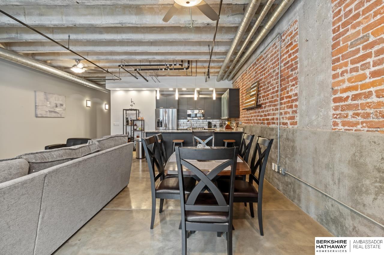 Omaha, Nebraska 68102, United States, 2 Bedrooms Bedrooms, ,2 BathroomsBathrooms,Residential,Active,187833