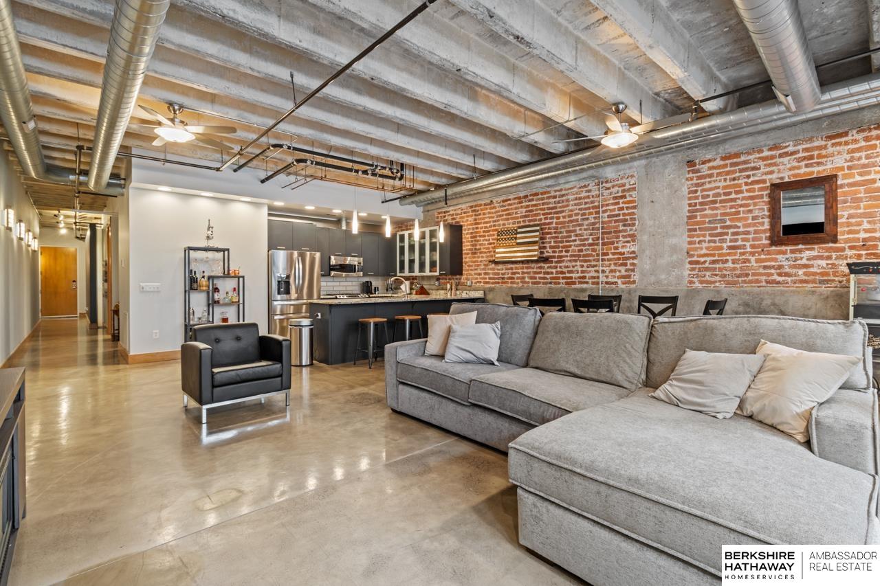 Omaha, Nebraska 68102, United States, 2 Bedrooms Bedrooms, ,2 BathroomsBathrooms,Residential,Active,187833