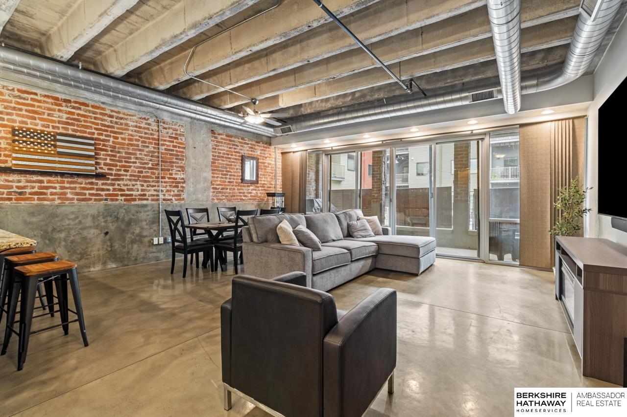 Omaha, Nebraska 68102, United States, 2 Bedrooms Bedrooms, ,2 BathroomsBathrooms,Residential,Active,187833