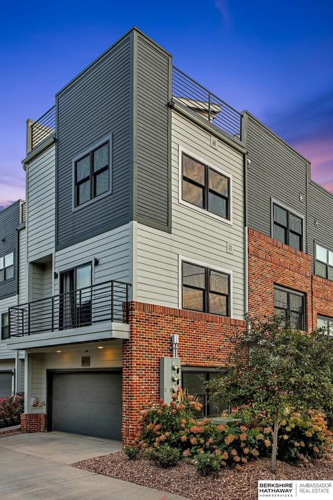 Photo of 3130 Mayberry Court, Omaha, NE 68105 (MLS # 22529988) Photo of 3130 Mayberry Court, Omaha, NE 68105 (MLS # 22529988)