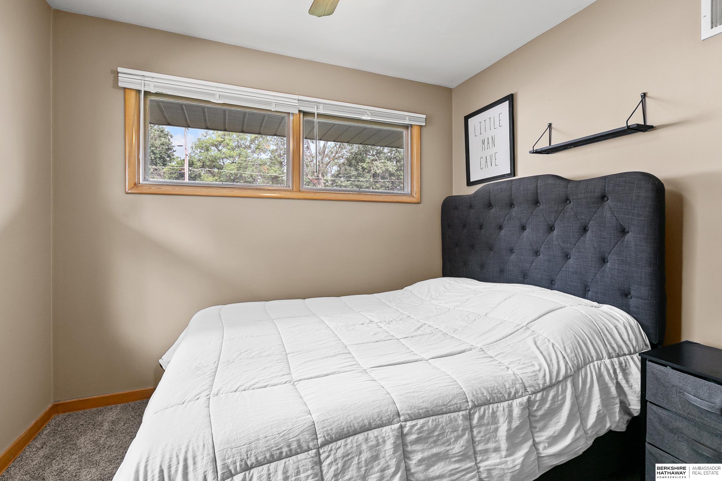 Lincoln, Nebraska 68507, United States, 2 Bedrooms Bedrooms, ,2 BathroomsBathrooms,Residential,Pending,187639