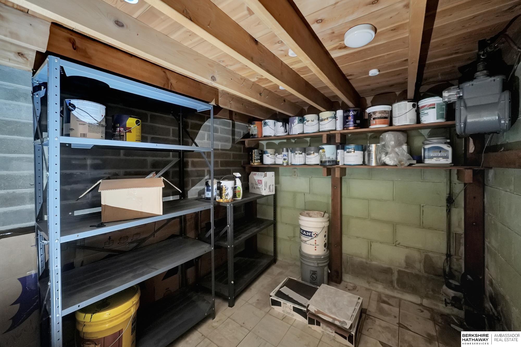 Lincoln, Nebraska 68505, United States, 4 Bedrooms Bedrooms, ,2 BathroomsBathrooms,Residential,Active,118869