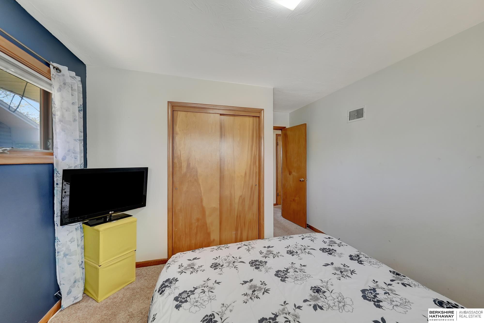 Lincoln, Nebraska 68505, United States, 4 Bedrooms Bedrooms, ,2 BathroomsBathrooms,Residential,Active,118869