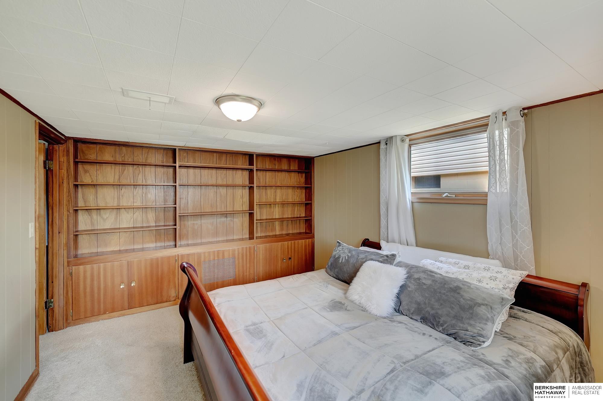 Lincoln, Nebraska 68505, United States, 4 Bedrooms Bedrooms, ,2 BathroomsBathrooms,Residential,Active,118869