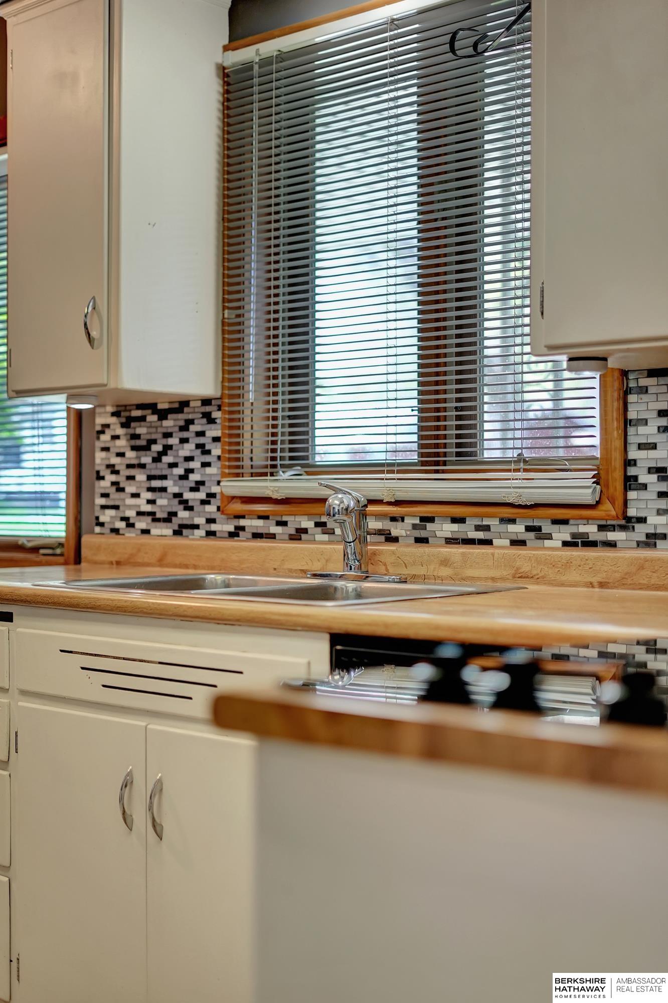 Lincoln, Nebraska 68505, United States, 4 Bedrooms Bedrooms, ,2 BathroomsBathrooms,Residential,Active,118869