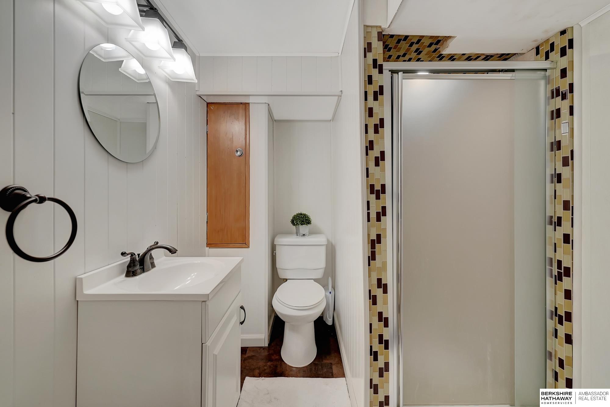 Lincoln, Nebraska 68505, United States, 4 Bedrooms Bedrooms, ,2 BathroomsBathrooms,Residential,Active,118869