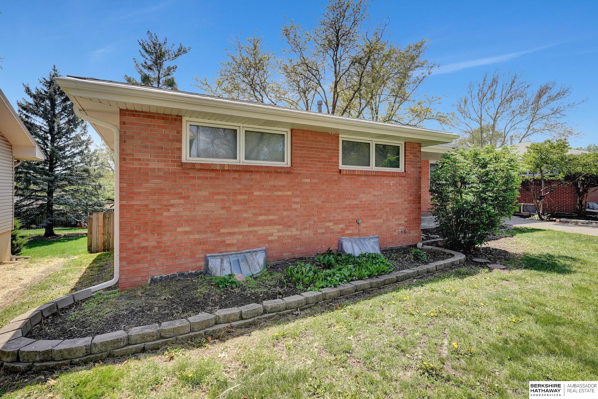 Lincoln, Nebraska 68505, United States, 4 Bedrooms Bedrooms, ,2 BathroomsBathrooms,Residential,Active,118869