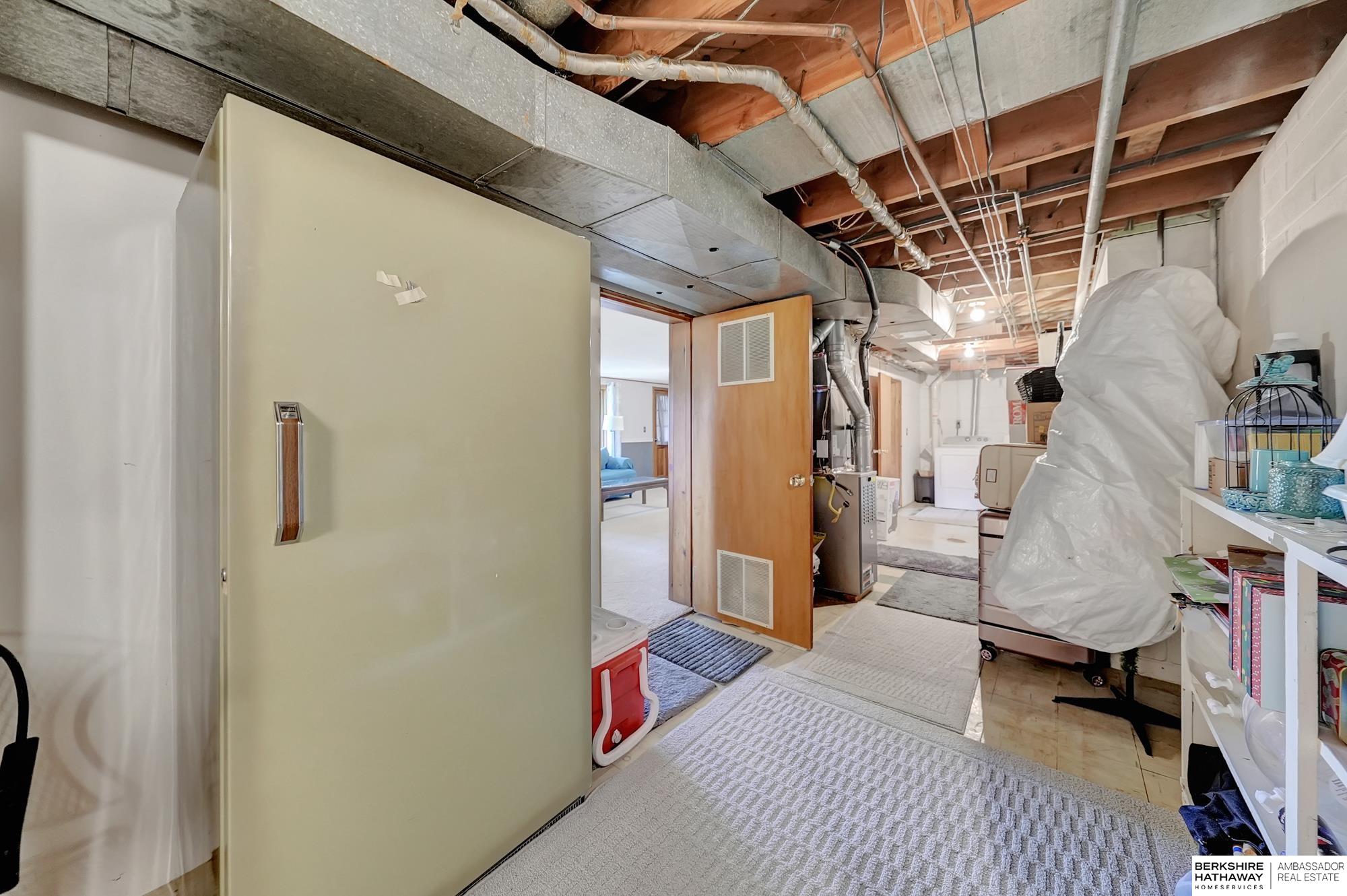 Lincoln, Nebraska 68505, United States, 4 Bedrooms Bedrooms, ,2 BathroomsBathrooms,Residential,Active,118869