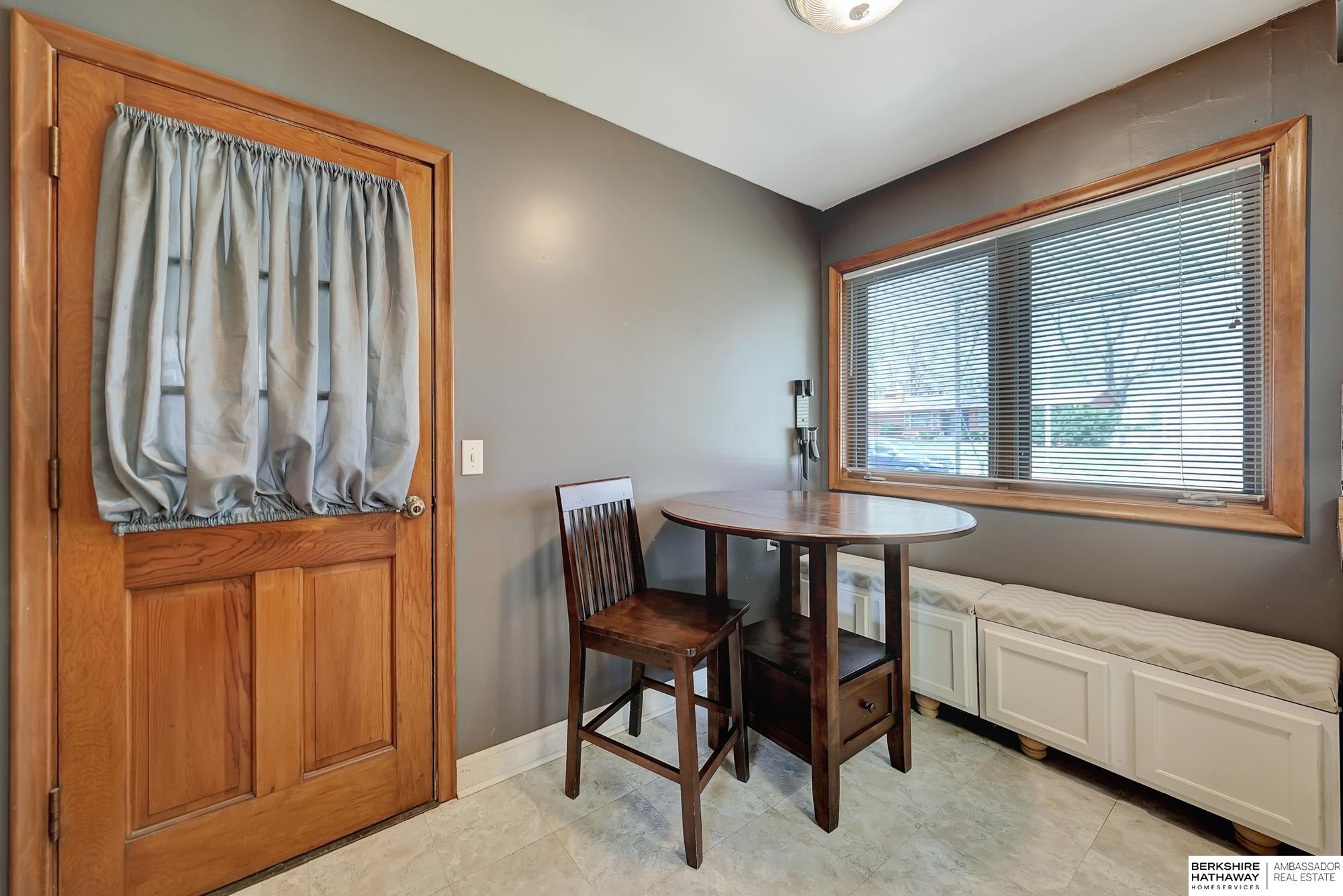 Lincoln, Nebraska 68505, United States, 4 Bedrooms Bedrooms, ,2 BathroomsBathrooms,Residential,Active,118869