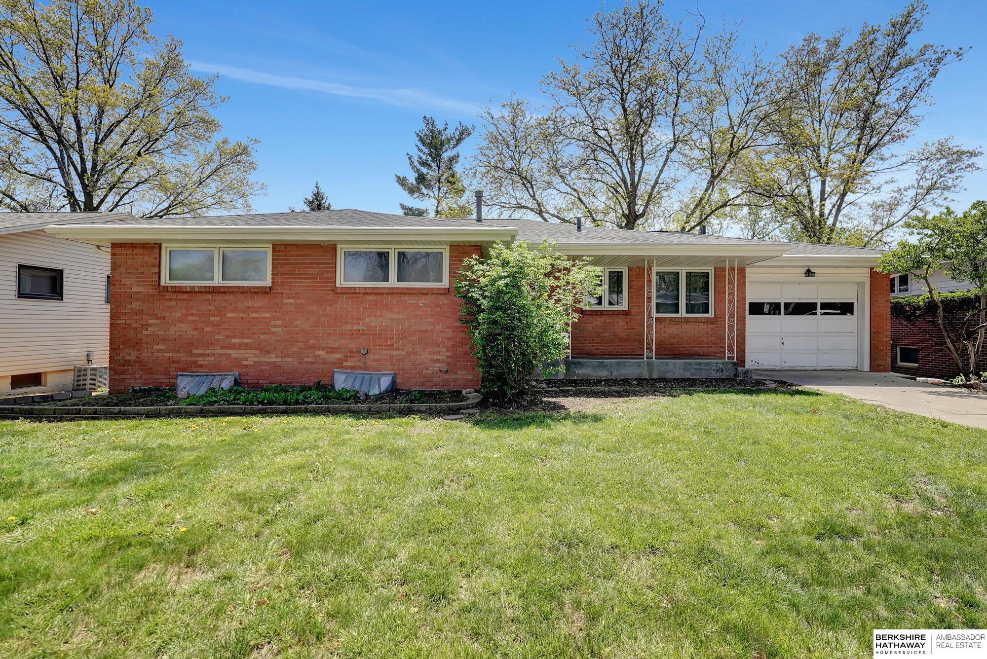 Lincoln, Nebraska 68505, United States, 4 Bedrooms Bedrooms, ,2 BathroomsBathrooms,Residential,Active,118869